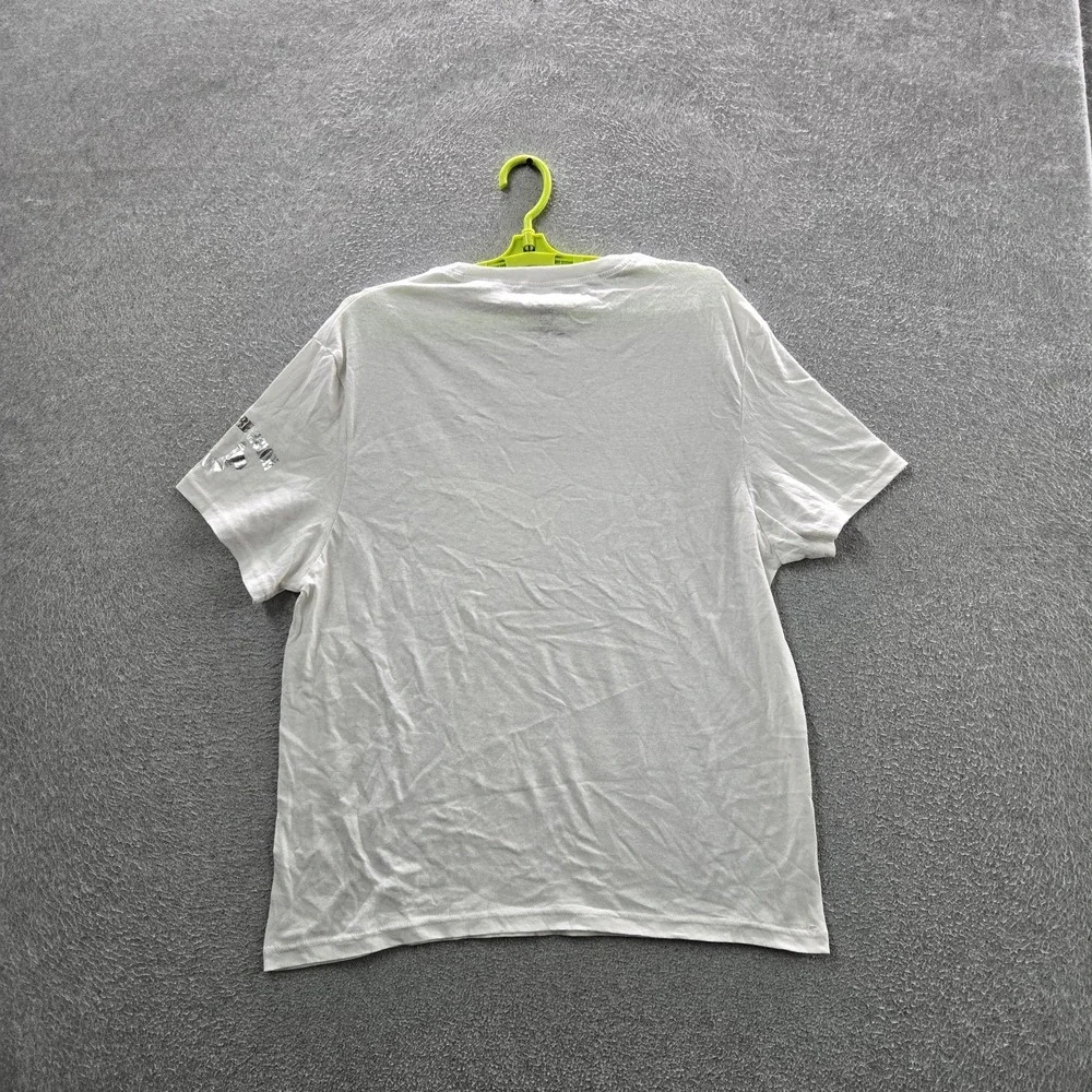 True Religion‎ Men Shirt LARGE White Logo Silver Foil Short Sleeve